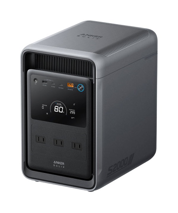 Anker Solix S2000 本体を斜め前から写した公式製品画像。前面に液晶画面とAC出力3口が並ぶ