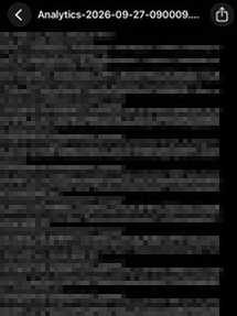 iPadで解析データのファイルを開いた画面。文字がぎっしり並んでいる(端末の識別子が含まれるため、本文全体にモザイクをかけている)