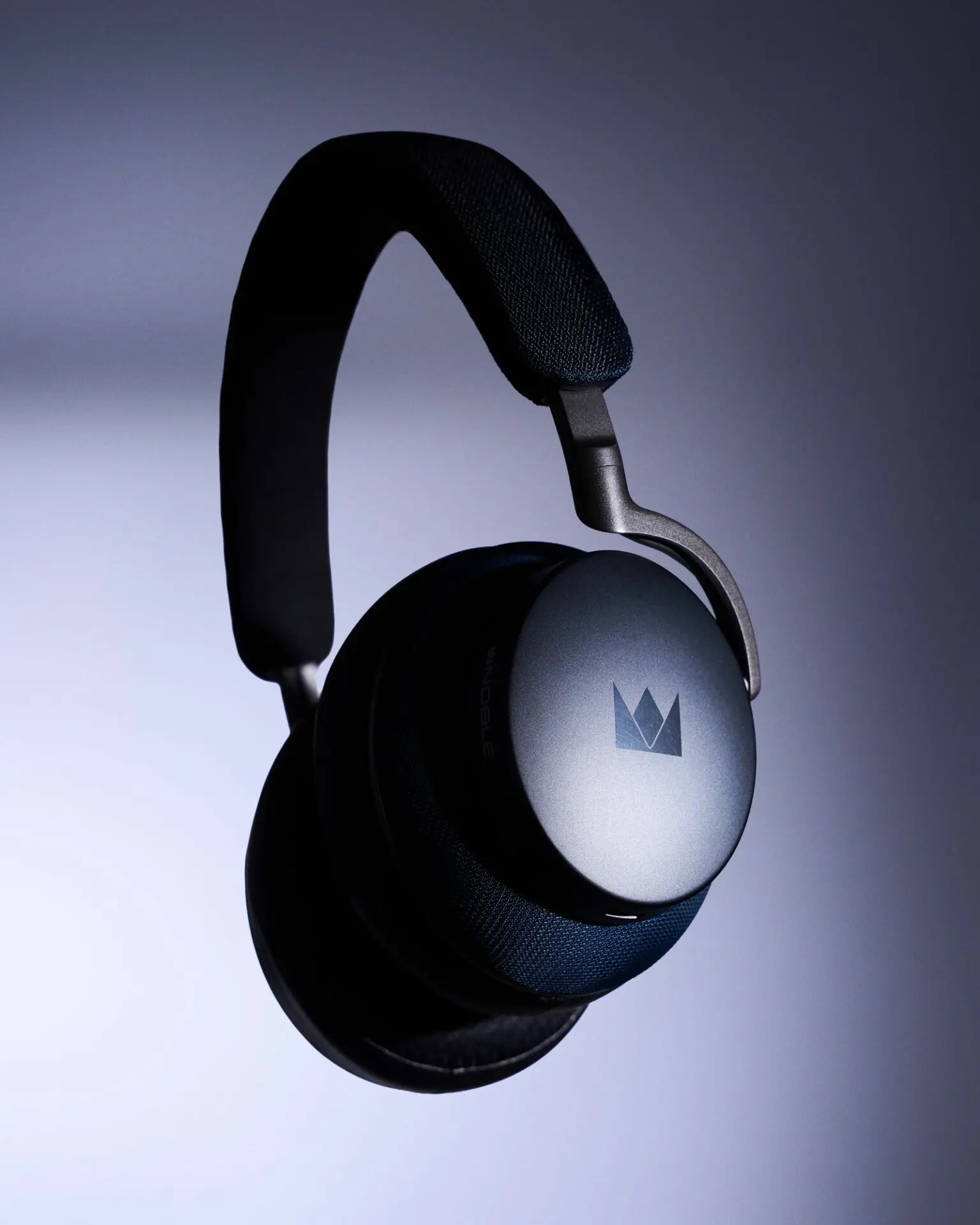 Noble Audio FoKus Apollo Pro の外観
