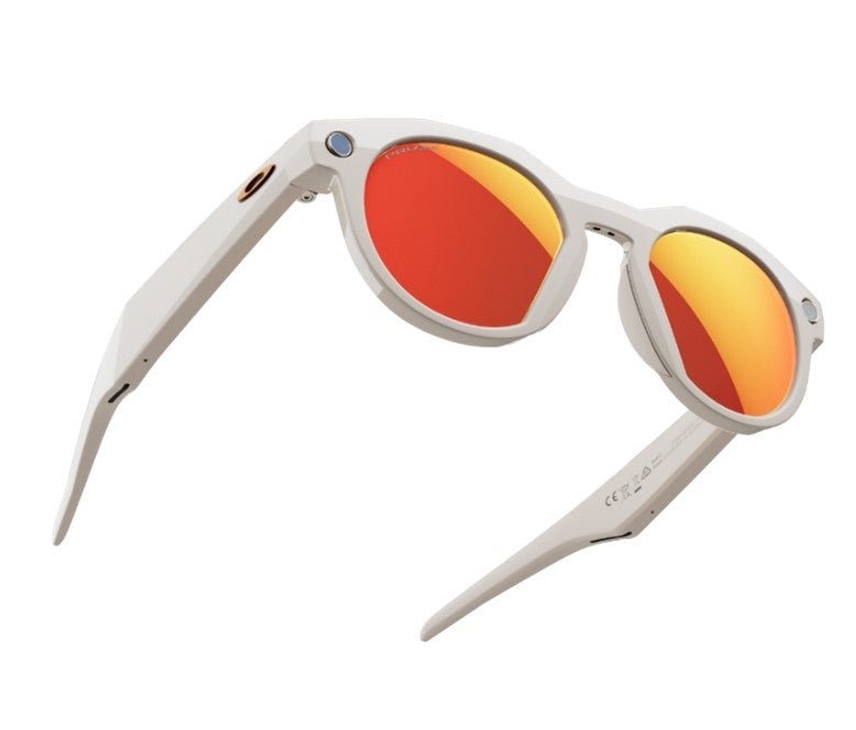 Oakley Meta HSTN(白いフレーム・オレンジ系のレンズ)の製品写真